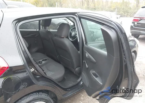 2019 Chevrolet Spark Ls Cvt z USA, uszkodzony, nr VIN KL8CB6SA1KC760576